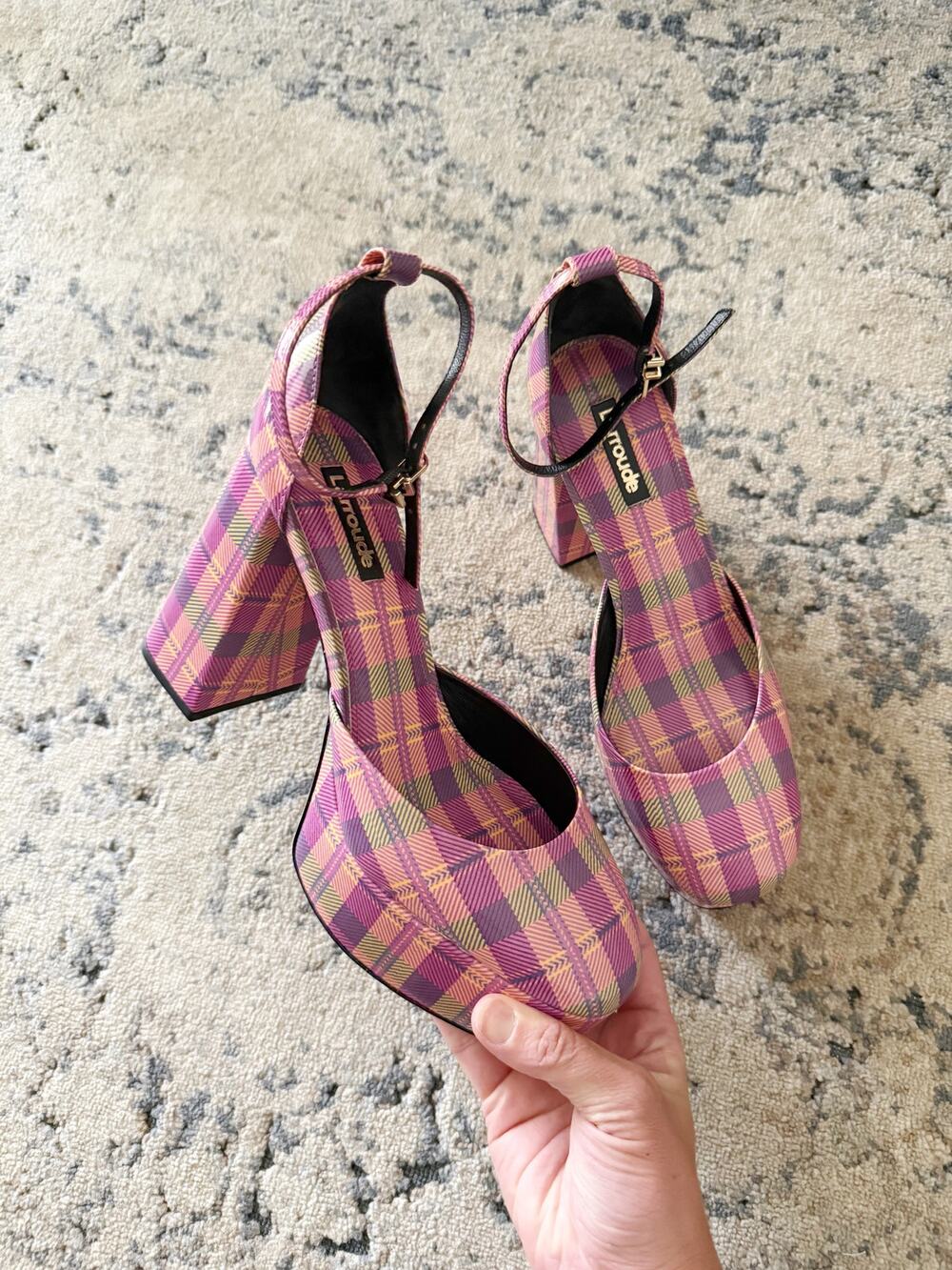 Larroude Ari Pumps in Pink Tartan Patent Leather Sz 8